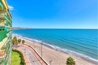 Flat in Playa de los Boliches. Piso en venta frente al mar 100m2 higuerón carvajal