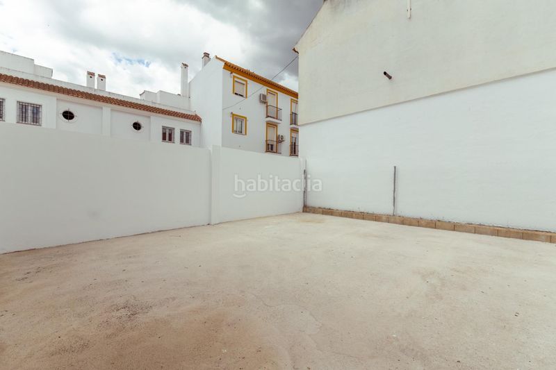 Foto 667ba48d-7d4a-4ff4-a313-43bf64abe4f1. Casa adossada amb aparcament a Campillos