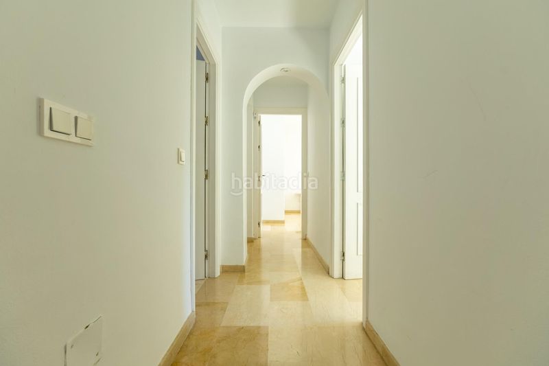 Foto 0027b90f-3d9a-4401-ad60-291624286f0b. Casa adossada amb aparcament a Calahonda Mijas