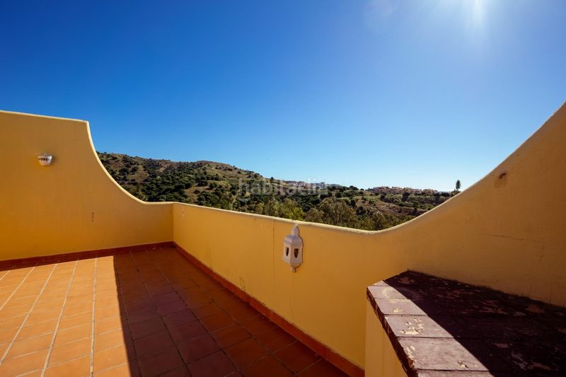 Foto 17b48802-70a3-48d9-b9b4-818ac2d6dbbd. Casa adossada amb aparcament a Calahonda Mijas