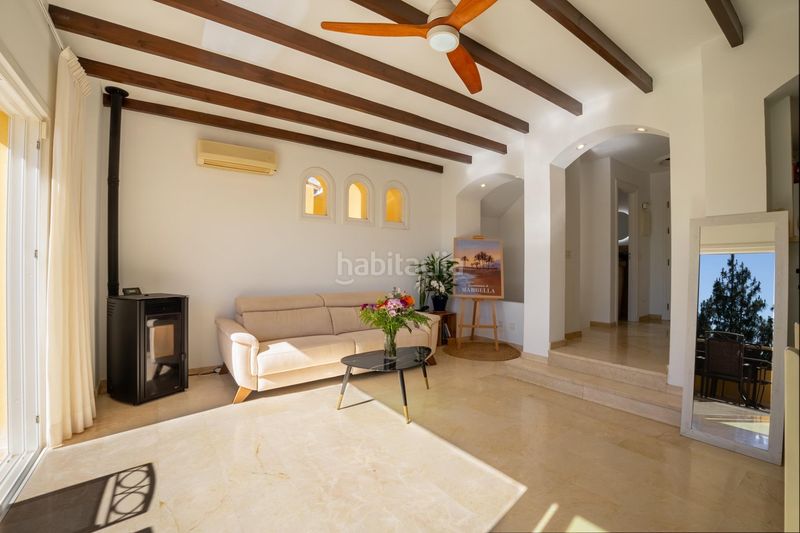 Foto e5184c42-d927-44e7-a7a0-64e75d0337b8. Casa adossada amb aparcament a Calahonda Mijas