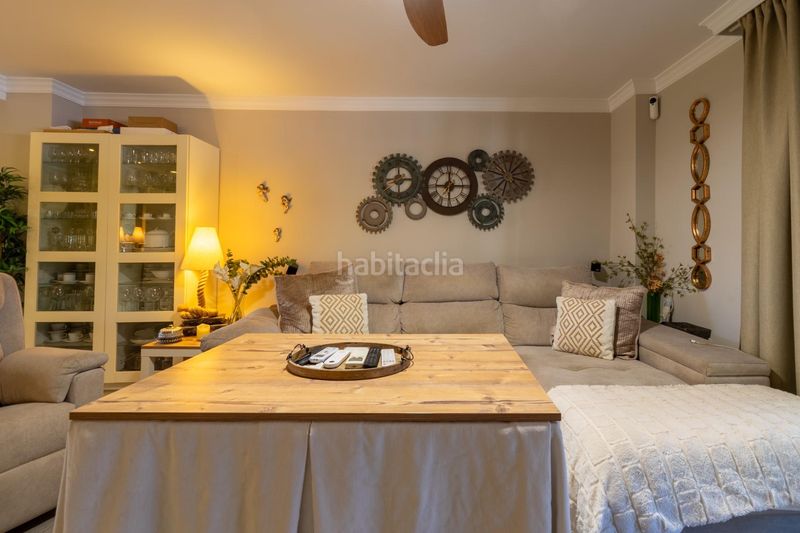 Foto e8435bd2-acfe-436d-8e8f-90e88397877b. Pis amb piscina a Castillo Sohail - Myramar Fuengirola