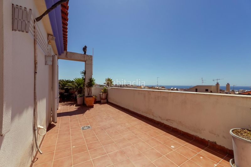 Foto 0d6fc29a-98ae-480d-bb74-c547f88509bd. Àtic amb aparcament piscina a sierra de Estepona - avda. de andalucía Estepona