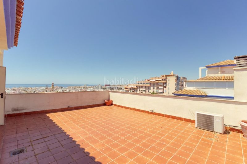 Foto b29ffb7e-ee32-4003-95a7-ccfcd24d158d. Àtic amb aparcament piscina a sierra de Estepona - avda. de andalucía Estepona