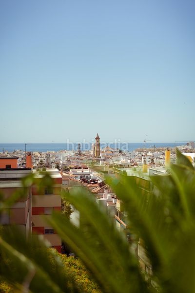 Foto c75b81ee-30e8-4fbd-bdab-7d0d22ccc183. Àtic amb aparcament piscina a sierra de Estepona - avda. de andalucía Estepona