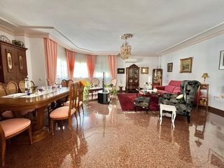 Xalet a Castillo Sohail - Myramar. Casa chalet en fuengirola junto a la plaza de toros