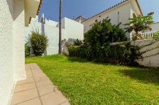 Casa adosada en La Cala Mijas. Oportunidad única junto al emblemático torreón de la cala de mij