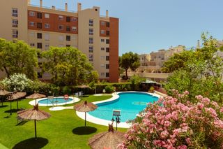 Pis a Torreblanca del Sol. Espacio y confort en torreblanca fuengirola