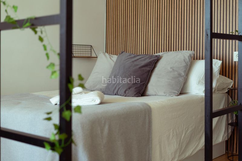 Foto b10c0e94-8d03-46bf-a343-34d42608f622. Estudi amb piscina a Río Real Marbella
