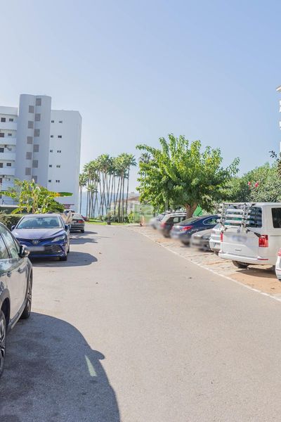 Foto b3d2373d-40ff-4aa7-9498-31a6df0bb998. Estudi amb piscina a Río Real Marbella