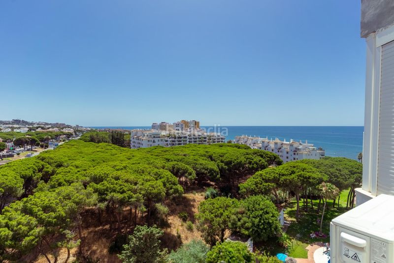 Foto c9bcf6f9-13db-485c-b5e7-1a101799b3d7. Estudi amb piscina a Río Real Marbella