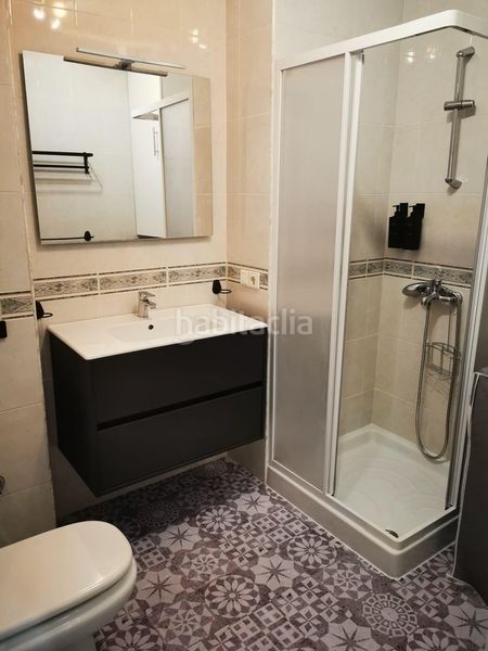 Foto cd465ddd-ccb2-4282-a56e-f2e64c1666e7. Estudi amb piscina a Río Real Marbella