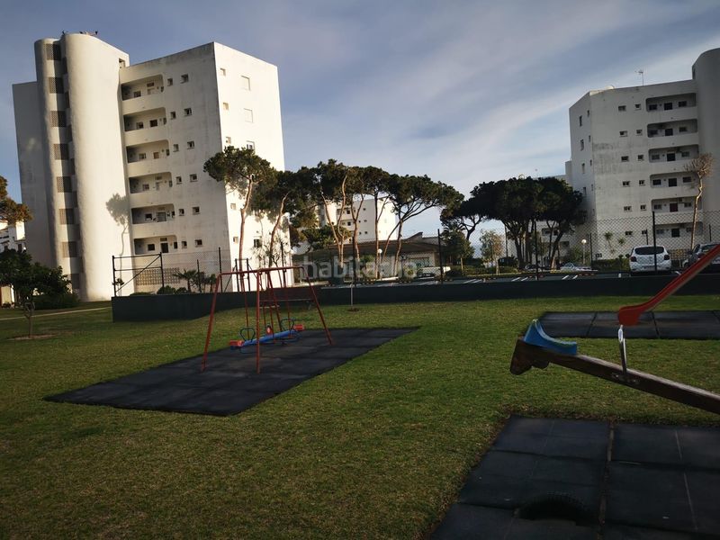 Foto d16a4525-af3a-442c-8c20-68d1d85805a1. Estudi amb piscina a Río Real Marbella