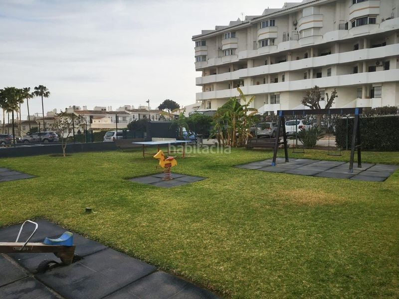 Foto dda2a1a8-6aac-42ed-a725-a0b97136dcb1. Estudi amb piscina a Río Real Marbella