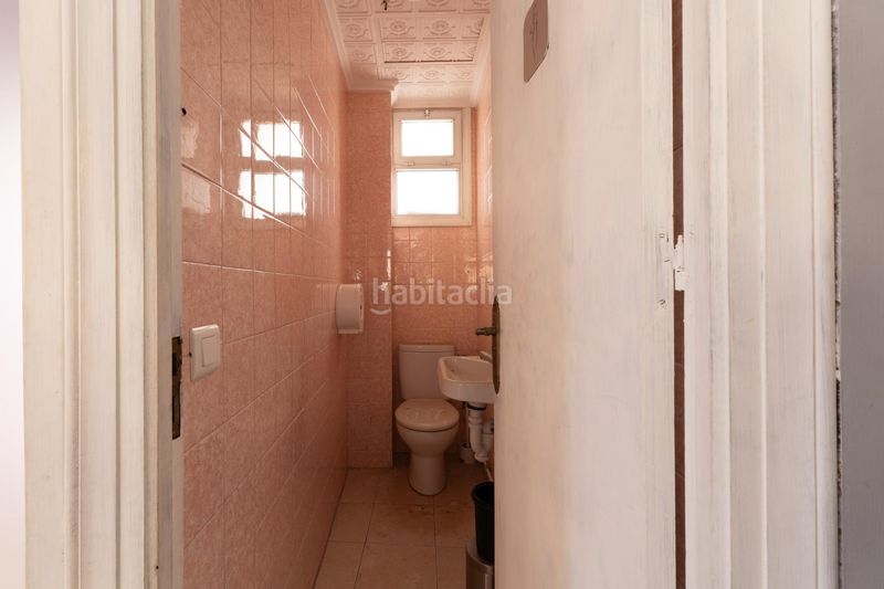 Foto 1337eb10-6d91-43a9-8794-62562b3fcb07. Edifici a Algarrobo pueblo Algarrobo