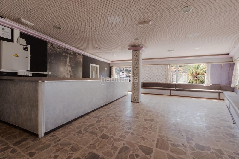 Foto 866c0bb2-8bad-49e4-91f4-f3f362c3217f. Edifici a Algarrobo pueblo Algarrobo