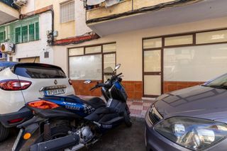 Local Comercial a Divina Pastora. Se venden dos locales en uno, marbella