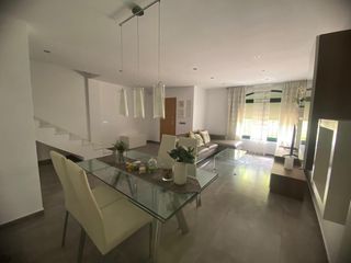 Maison jumelée à Cancelada. Se vende exclusivo adosado en cancelada