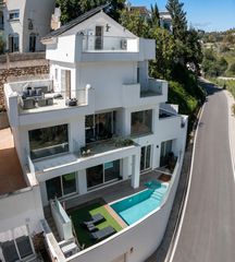 Casa a Torremuelle. Fantástica villa moderna con piscina a 300 m del mar, en playa b