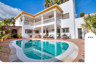 Chalet à Monda. Dos hogares en una misma villa  independencia, piscina y rentabi