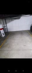 Parking coche en Nueva Alcántara. Plaza de garaje junto a la playa en san pedro de alcántara!