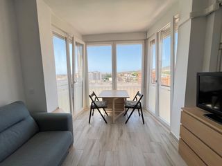 Studio in Manantiales-Estación de Autobuses. Apartamentoestudio reformado con vistas despejadas, a 800 metros