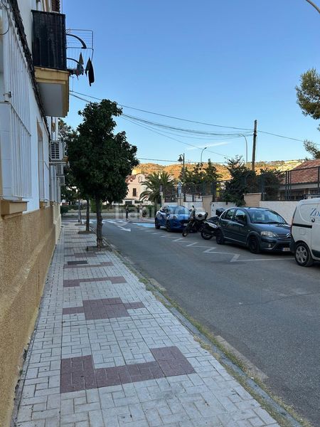 Foto eeb4fbb2-c539-4901-bc21-78a988c7587a. Planta baixa a Barrio de Ciudad Jardín Málaga