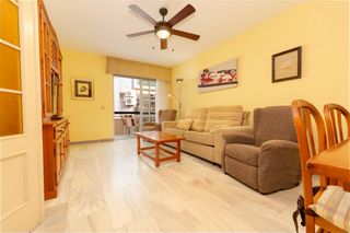 Apartament a Puerto Deportivo. Piso a 50 metros de la playa