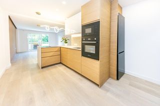 Apartament a Centro ciudad. Piso totalmente reformado de 3 habitaciones y garaje en el centr