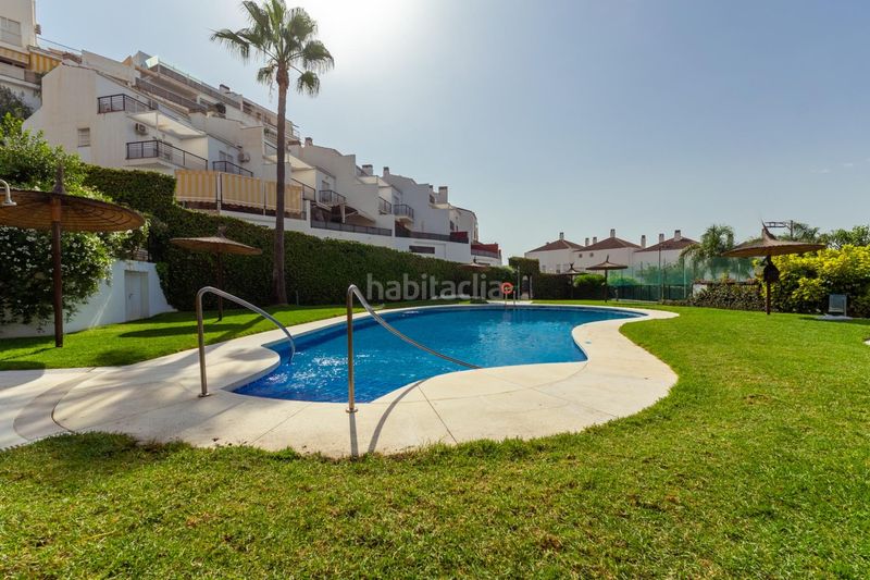 Foto 3ab90fa7-94e7-4470-b16d-d0b42d8c0e9e. Casa adossada amb aparcament piscina a Conde de Ureña Málaga