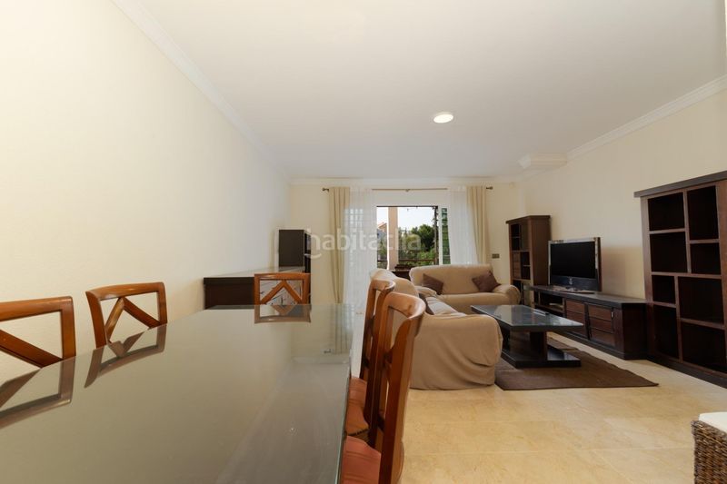 Foto 4e7a7018-6838-4c84-a5bf-cfb37a926400. Casa adossada amb aparcament piscina a Conde de Ureña Málaga