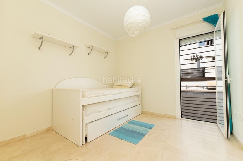 Foto a5003479-f78e-4ba7-bda8-b82ecc52dc59. Casa adossada amb aparcament piscina a Conde de Ureña Málaga