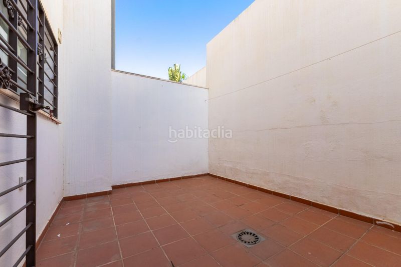 Foto c9aeadf1-aa79-4d54-9970-7df0fa58dafa. Casa adossada amb aparcament piscina a Conde de Ureña Málaga