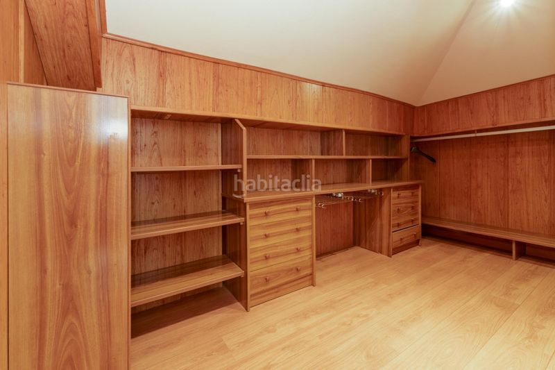 Foto ce5082ab-fb55-4a82-a0b9-62201ed987eb. Casa adossada amb aparcament piscina a Conde de Ureña Málaga