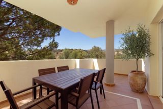 Appartement in Elviria. Elegante y amplio piso de 3 dormitorios en elviria.