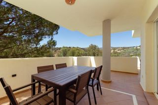 Apartament a Elviria. Elegante y amplio piso de 3 dormitorios en elviria.