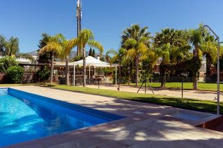 Casale in Campo de Mijas. Parcela de 7.847 m2 con suelo industrial y rústico en la laguna,