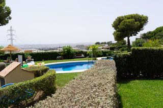 Erdgeschoss in El Higuerón. 3hab, vistas al mar, recién reformado, jardin privado 50m2