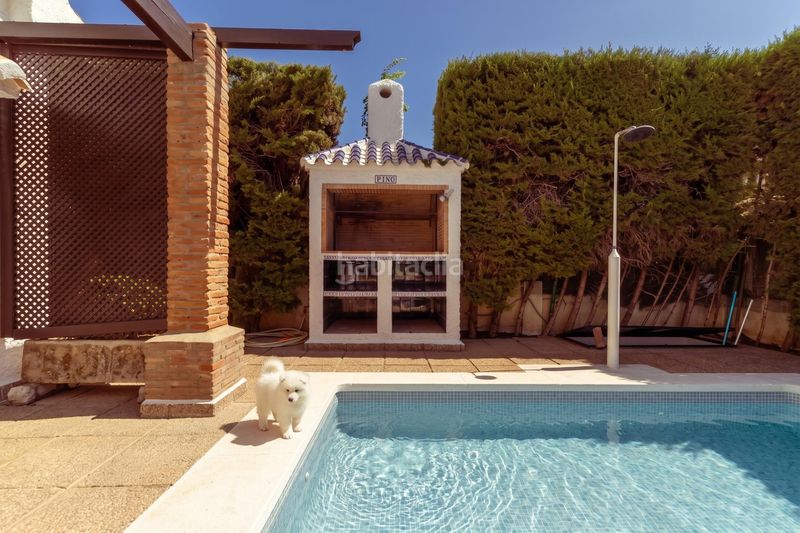Foto 7f5ea5f1-26e5-467e-83ec-ac9697676043. Chalet with parking pool in Castillo Sohail - Myramar Fuengirola