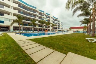Apartament a Las Flores. Apartamento con terraza en las lagunas de mijas  piscina, jardin