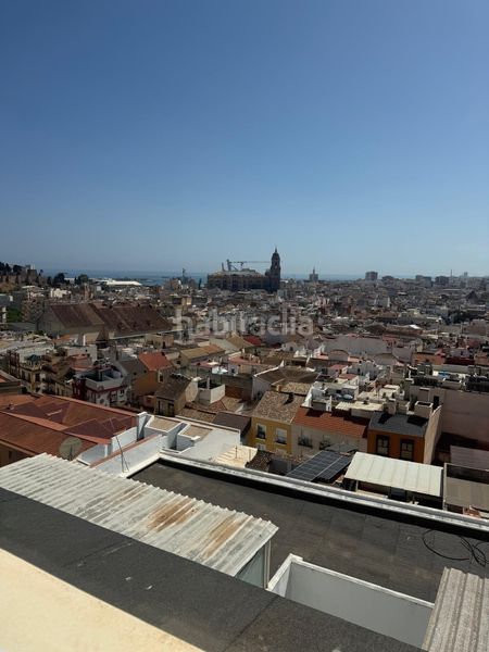 Foto b25a940c-7d6d-48f0-adeb-54e8400b3884. Àtic a El Ejido Málaga