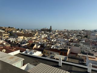 Dachwohnung in El Ejido. Exclusivo ático reformado con vistas panorámicas al mar y centro