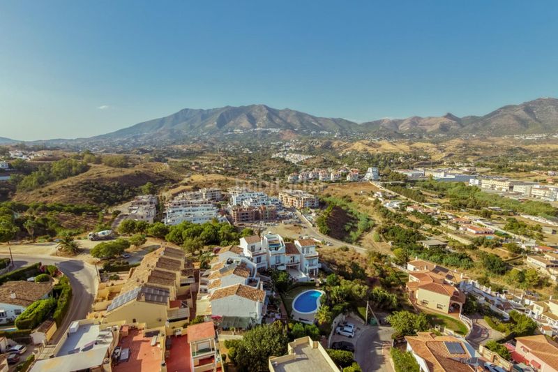 Foto 900f057d-b017-4d05-a42a-21826c693fce. Casa adossada amb aparcament piscina a campo de Mijas Mijas