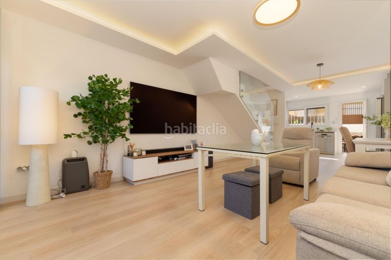 Foto cf864373-5e0d-460e-a7e3-ea06bd7c8793. Casa adossada amb aparcament piscina a campo de Mijas Mijas
