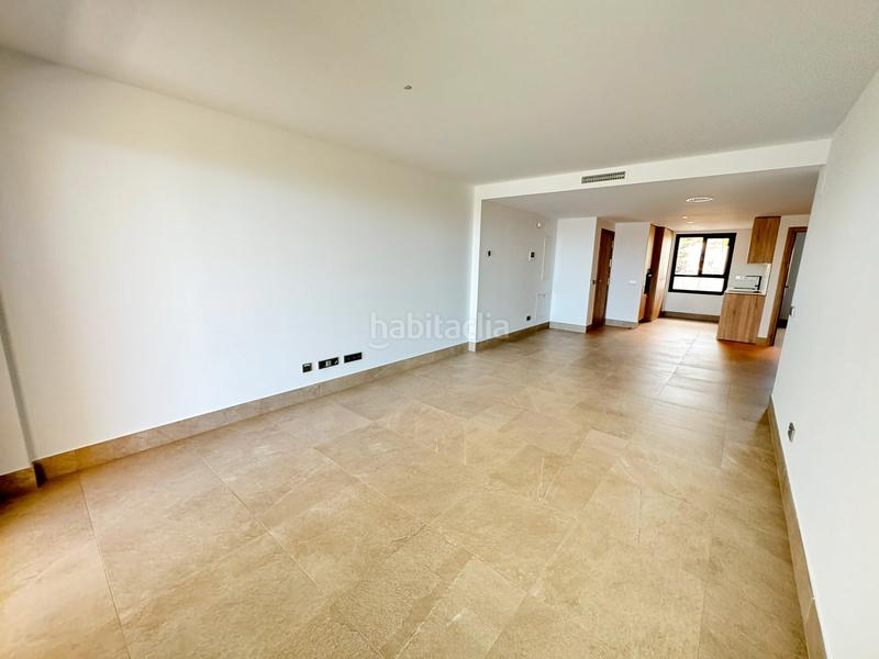 Foto 6cc5d6d8-e687-4695-b417-4fa20f0653e9. Rent apartment with heating parking pool in marina de Casares Casares