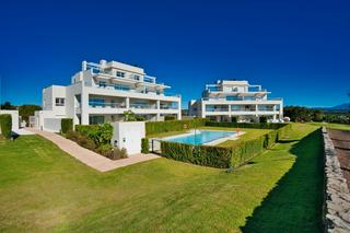 Apartament a Sotogrande Alto. Apartamento con vistas al golf dentro de resort de golf, sotogra