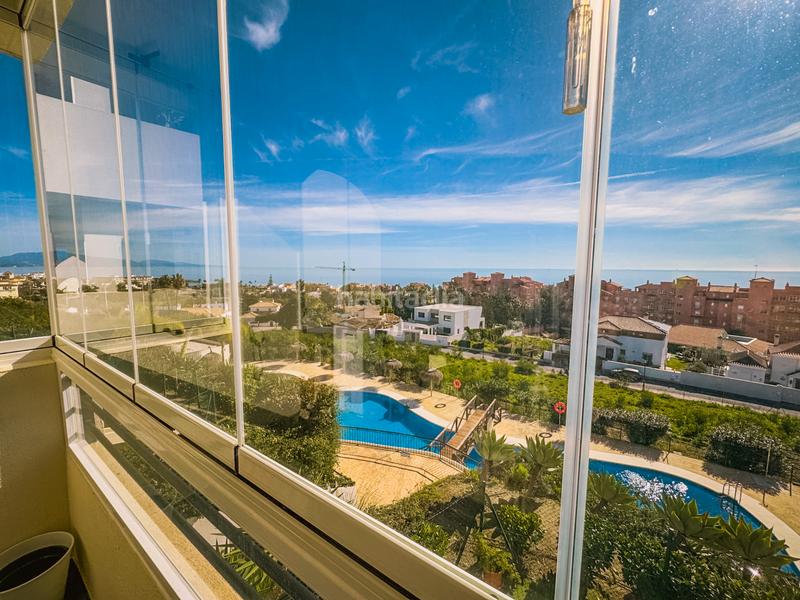 Foto 43a9daca-3499-4604-aaae-5b78923286c8. Apartament amb calefacció aparcament piscina a El Castillo Manilva