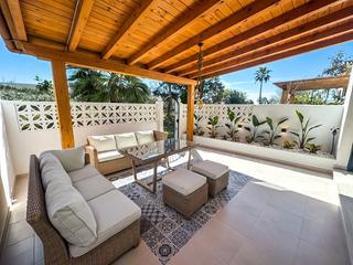 Casa adossada a Marina de Casares. Adosada de lujo cerca del mar, marina de casares