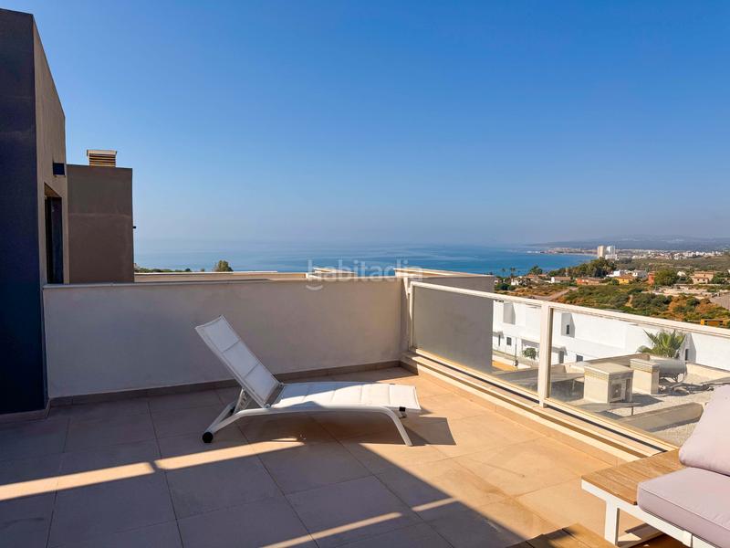 Foto 1b0d6f7a-f2d3-4555-9f82-be0c227d4db0. Casa adossada amb calefacció aparcament piscina a Manilva