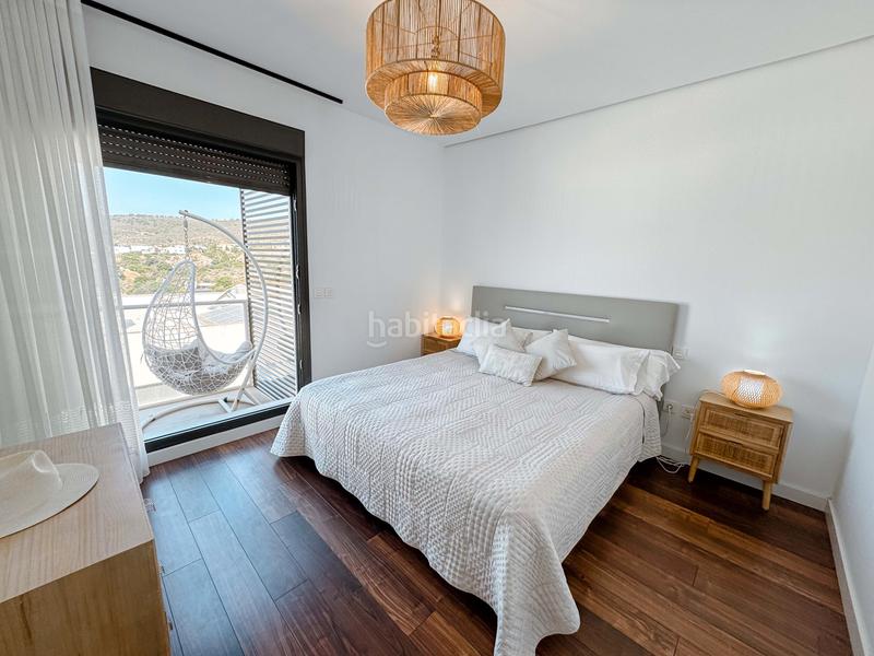 Foto 227dd527-7c0f-4067-9c28-6d73831e5563. Casa adossada amb calefacció aparcament piscina a Manilva